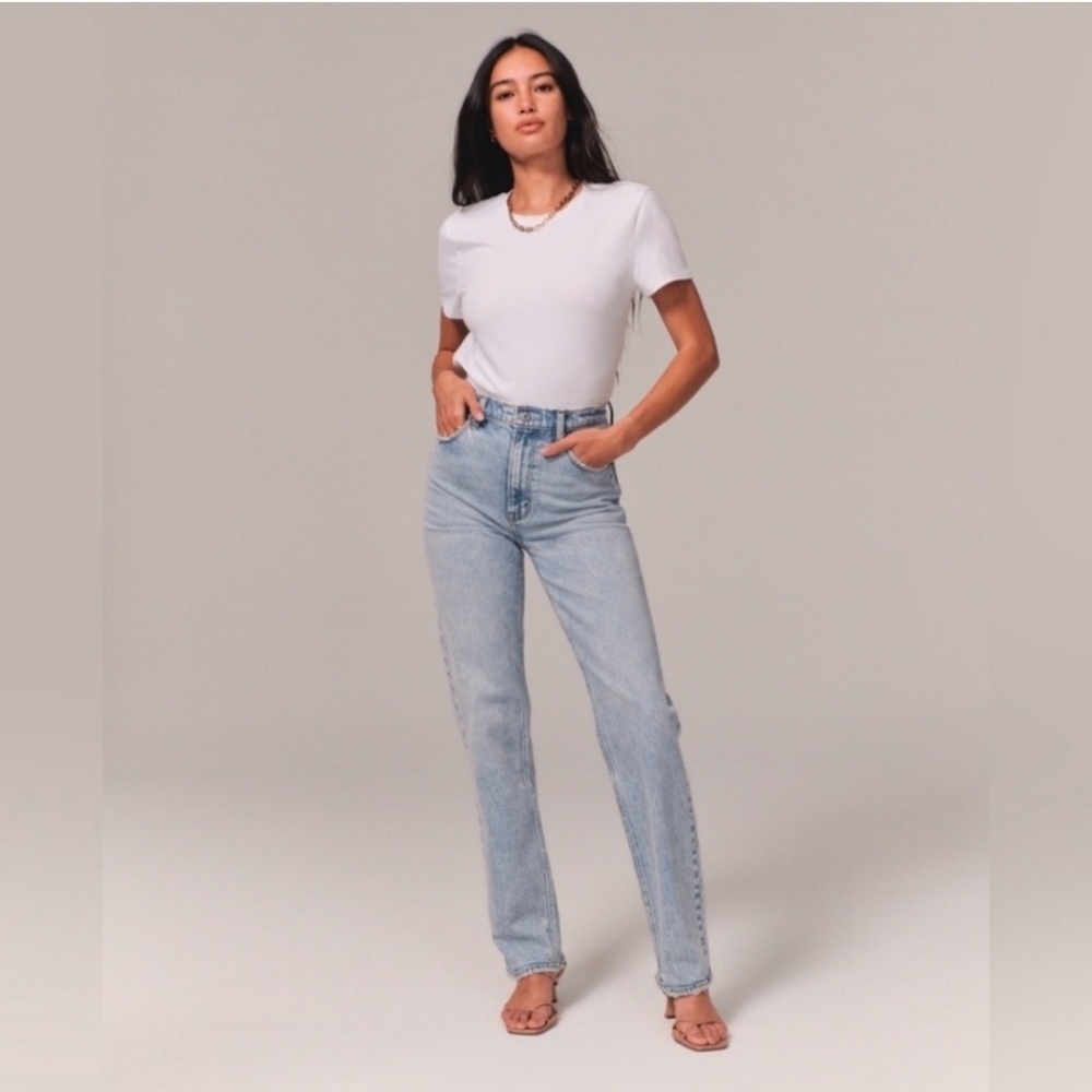 Abercrombie & Fitch The 90's Straight Ultimate High Rise Curve Love size 27